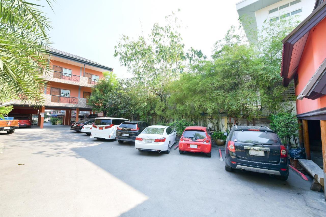 Oyo 549 Maesri Resort Pattaya Extérieur photo